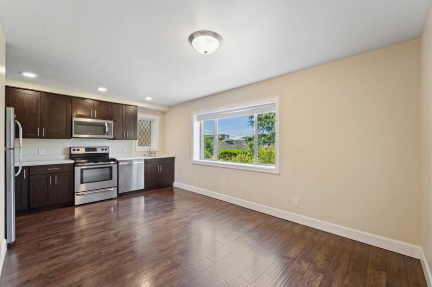 2038 Yale ave E – photo 5