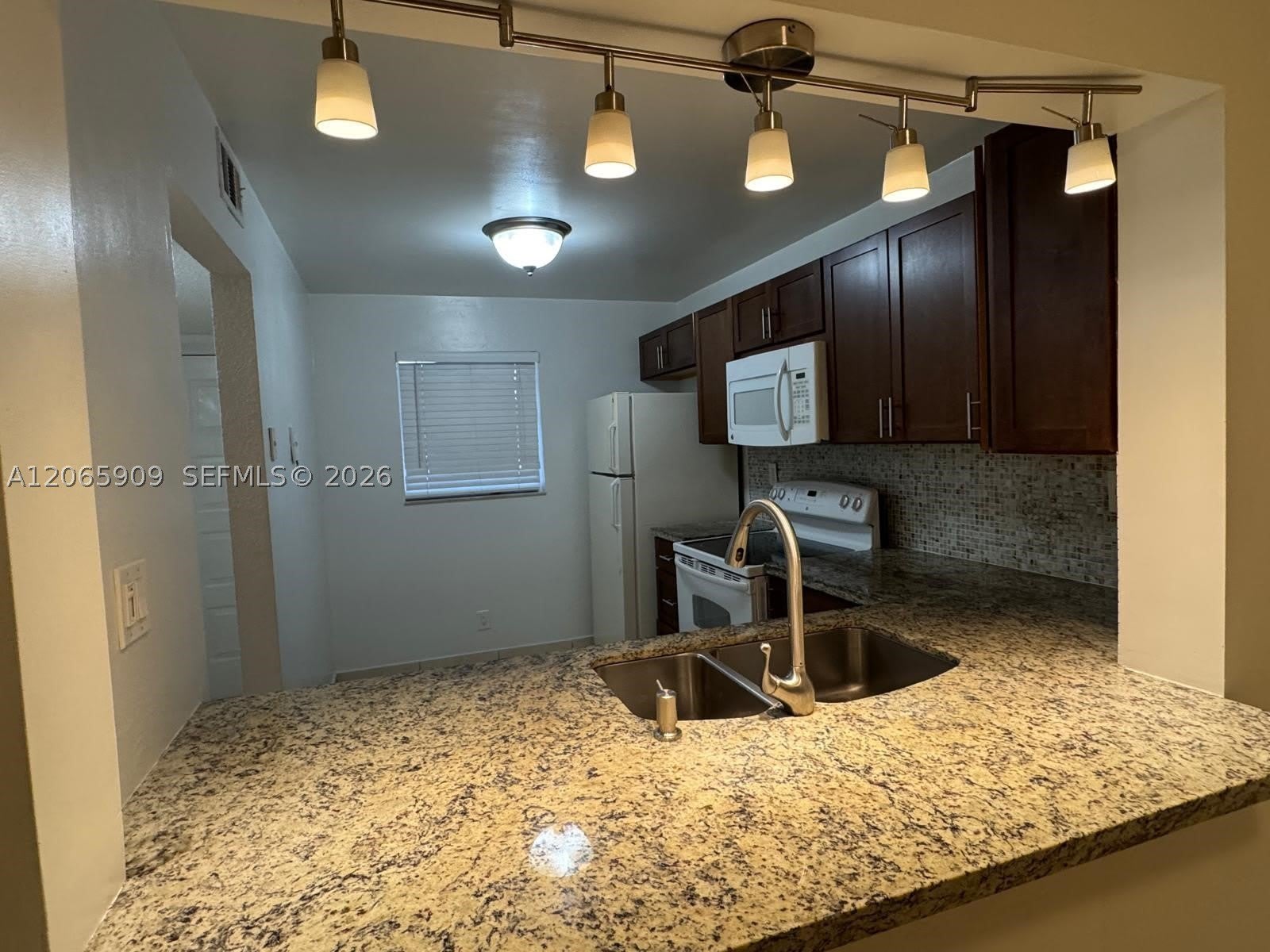 3022 Coral Springs Dr – photo 3