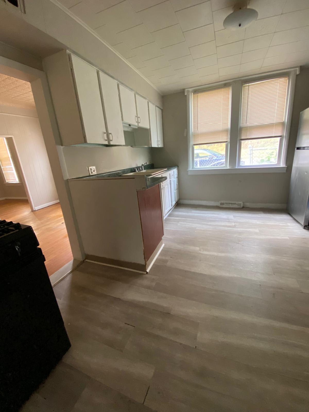 746 East Laurel Street – photo 1