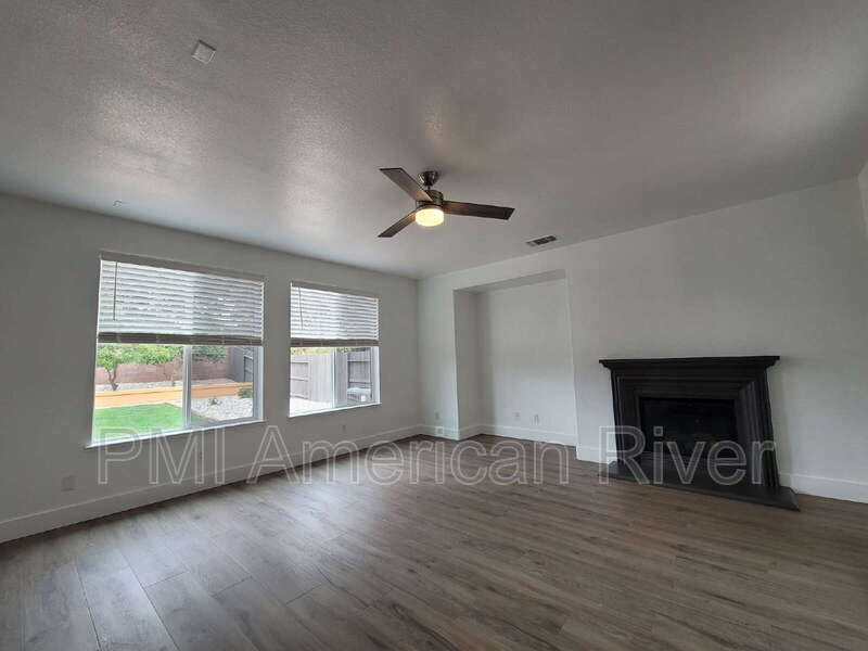 4265 Thalia Way – photo 3
