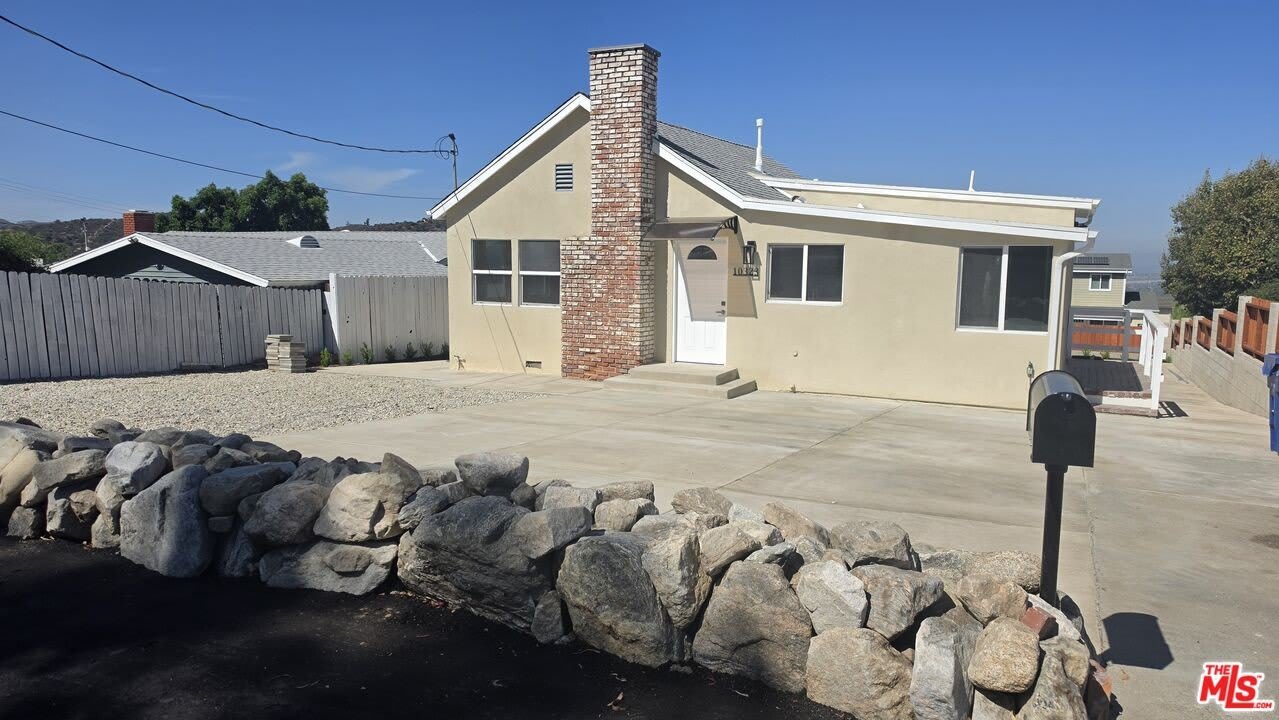 10323 Samoa Ave – photo 2