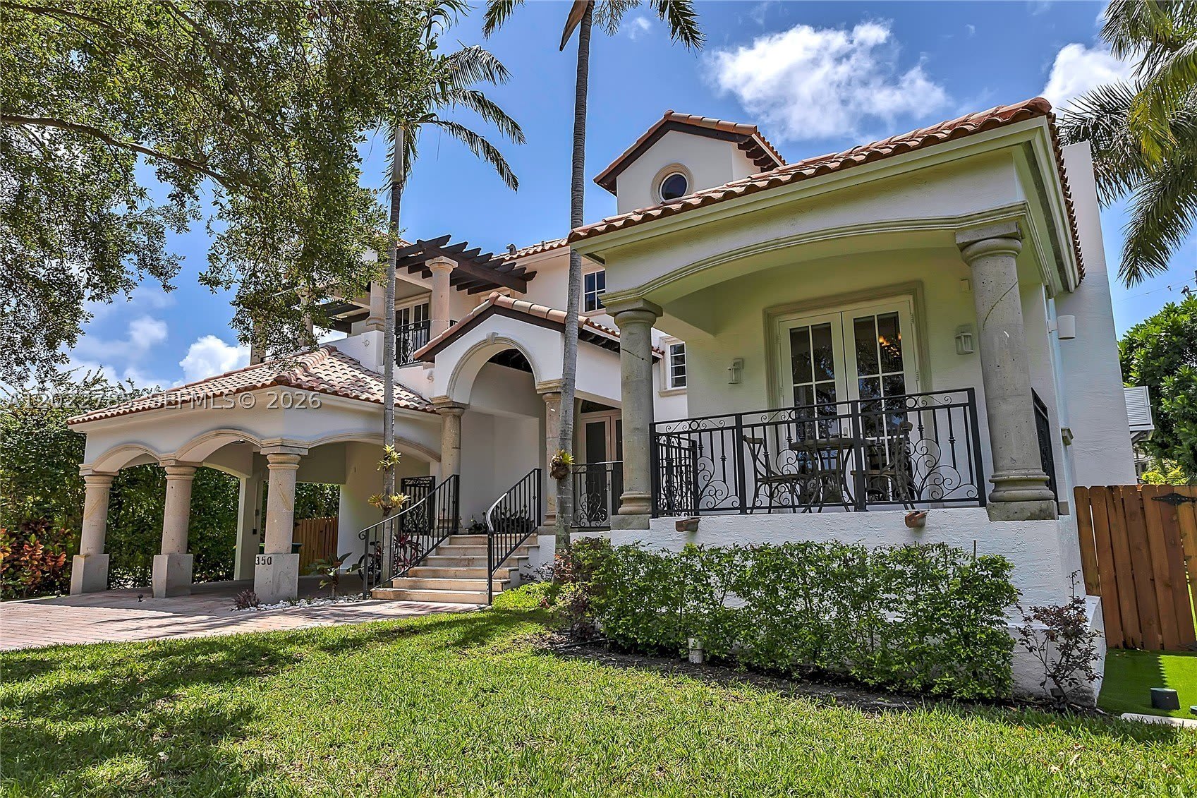 350 Redwood Ln – photo 3