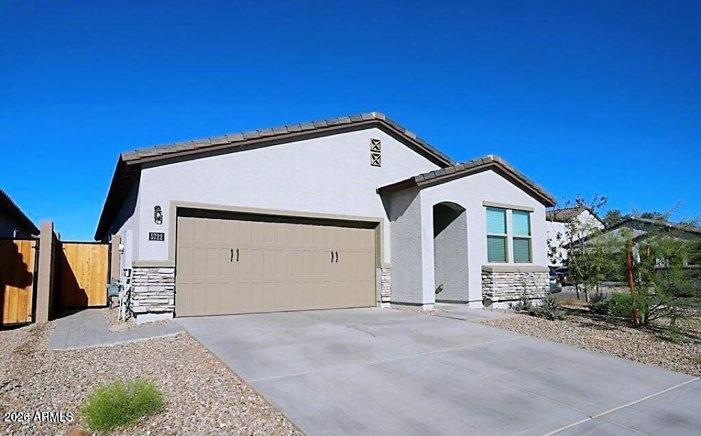 5722 W Getty Drive – photo 1