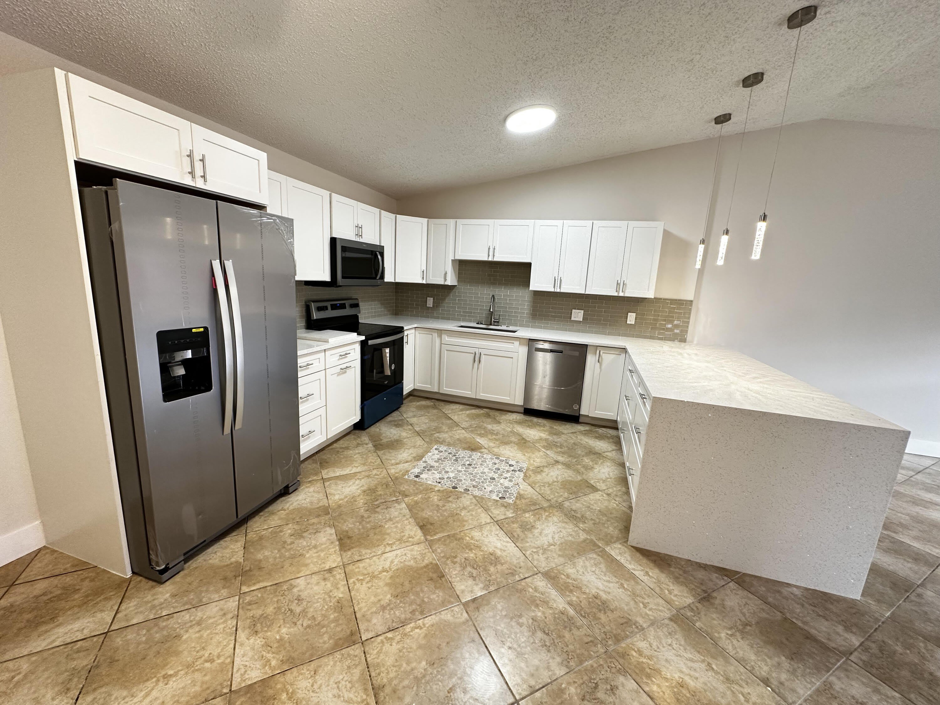 4326 Woodstock Drive – photo 2