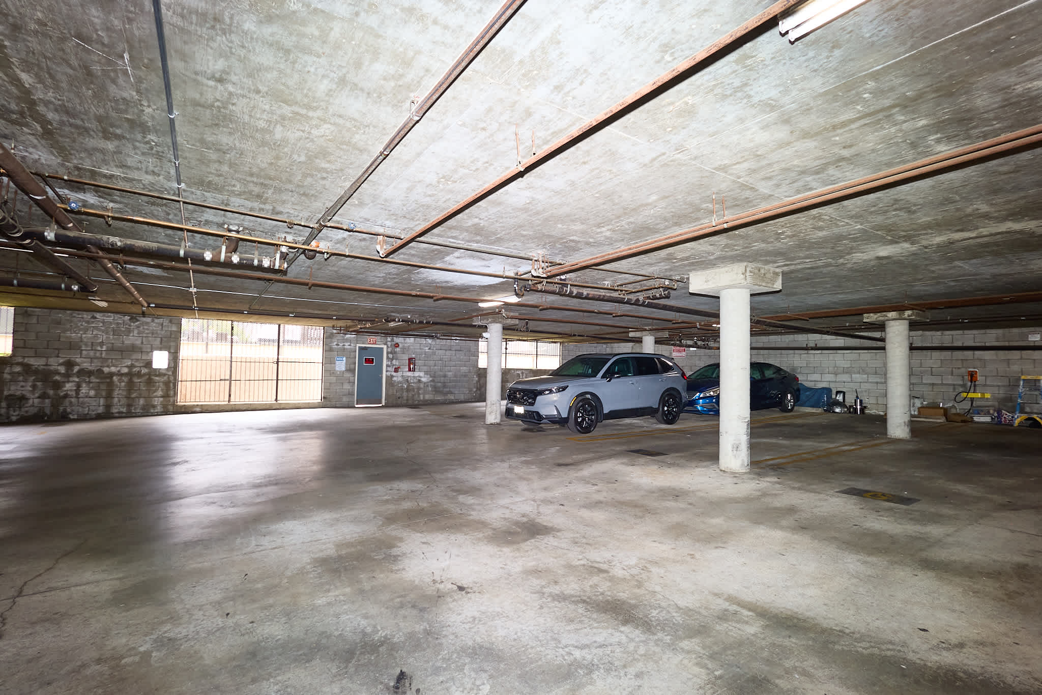 14230 Victory Blvd. – photo 5