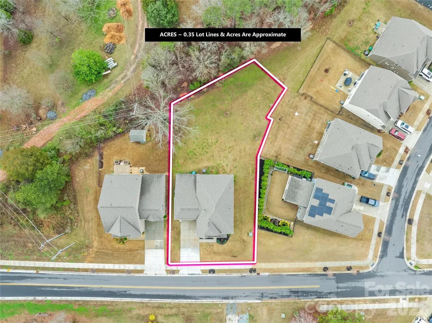 Rare 2023 Built Home On An Oversized 0 35 Acre Lot In One Of Waxhaw S Most Sought After Communities Zoned For The 9 10 Rated Waxhaw Elementary School And Move In Ready Today – photo 2