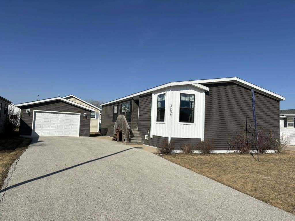 25638 Baltusrol Drive – photo 1