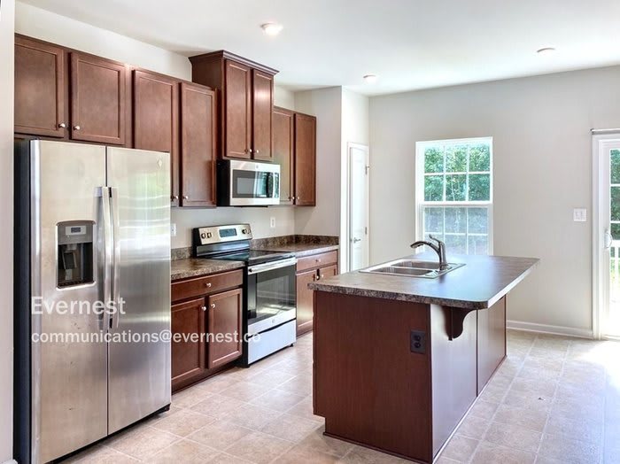 8433 Devries Lane – photo 4