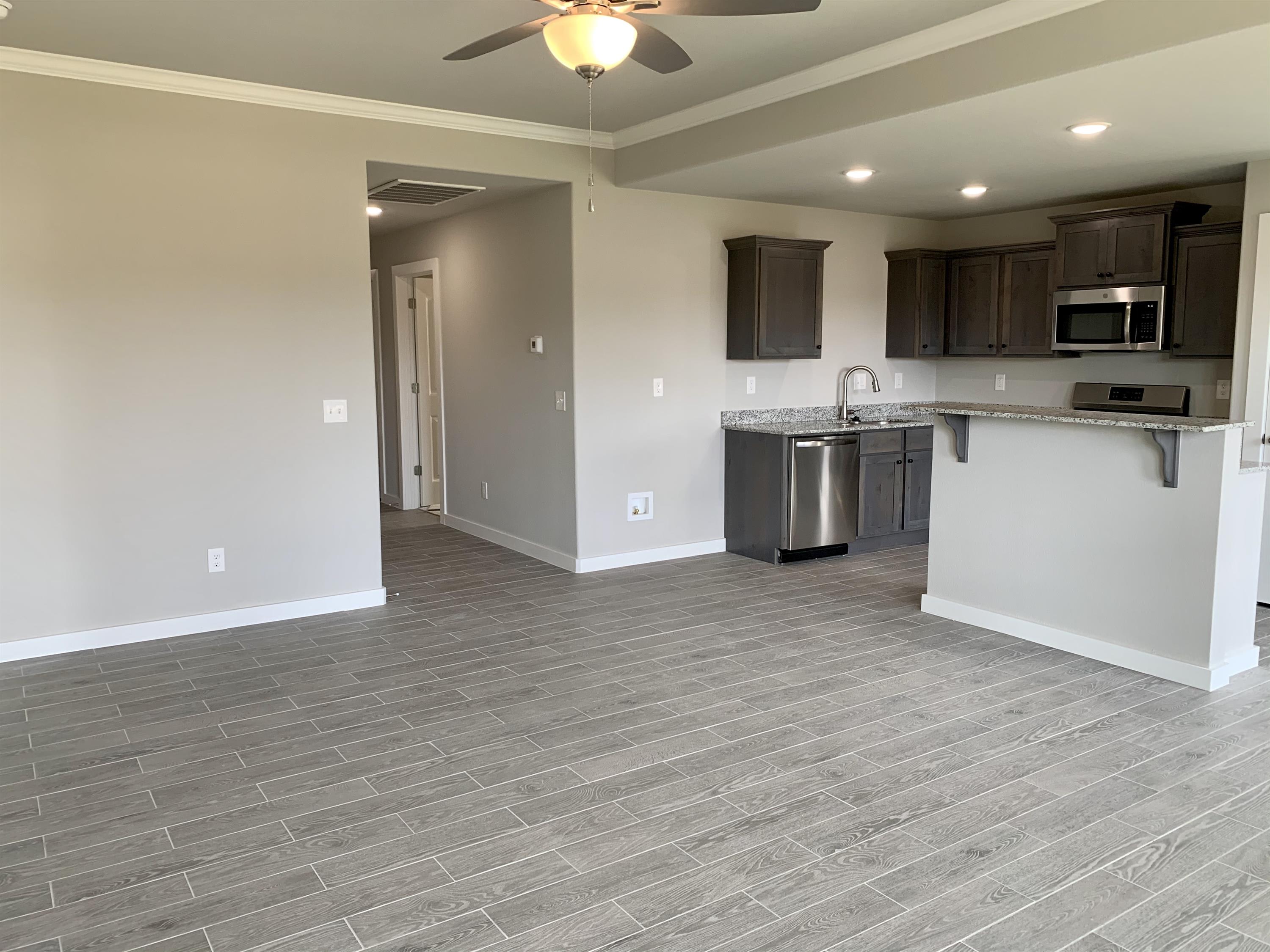 430 432 Rineel Ave 430 – photo 4