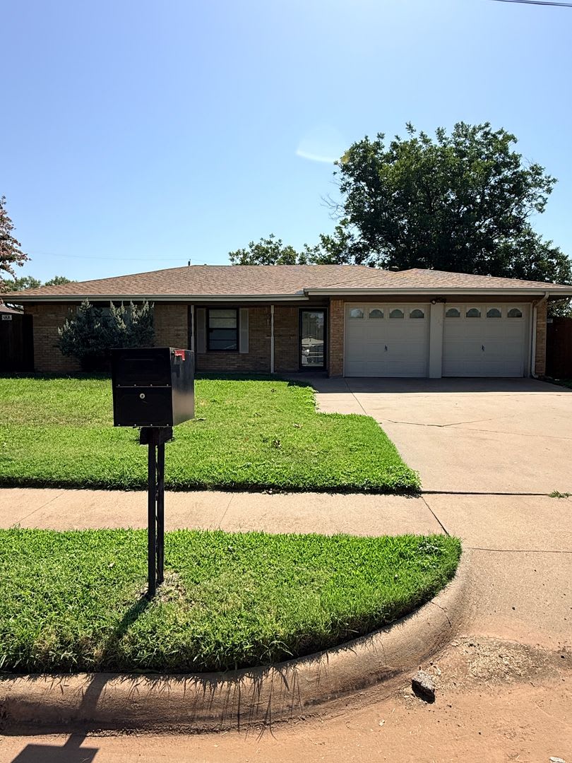 Beautiful 4 Bedroom 1.5 Bath – photo 1