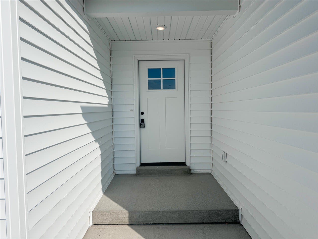 720 Alexander Way – photo 3