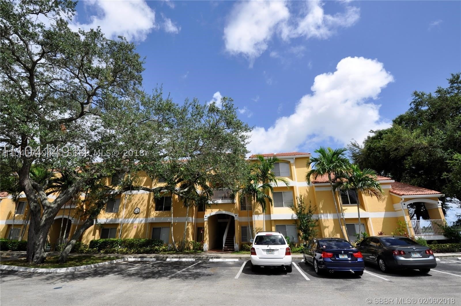 2400 NW 33rd St – photo 3