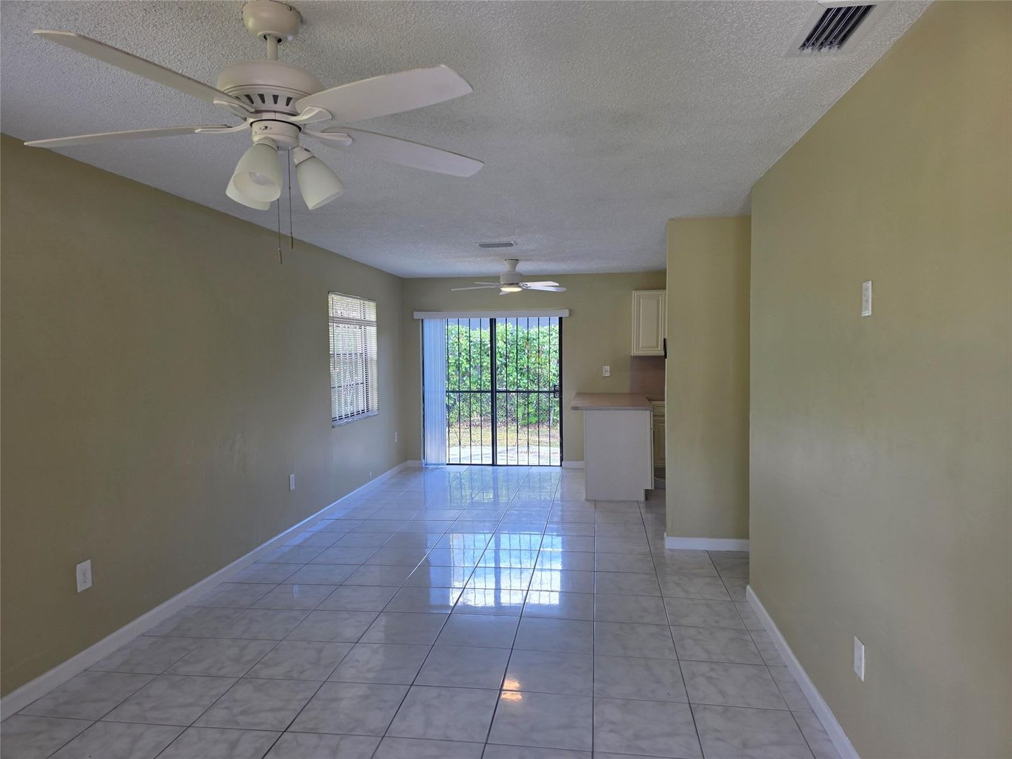 309 NE 169th Street, North Miami Beach, FL 33162 – photo 3
