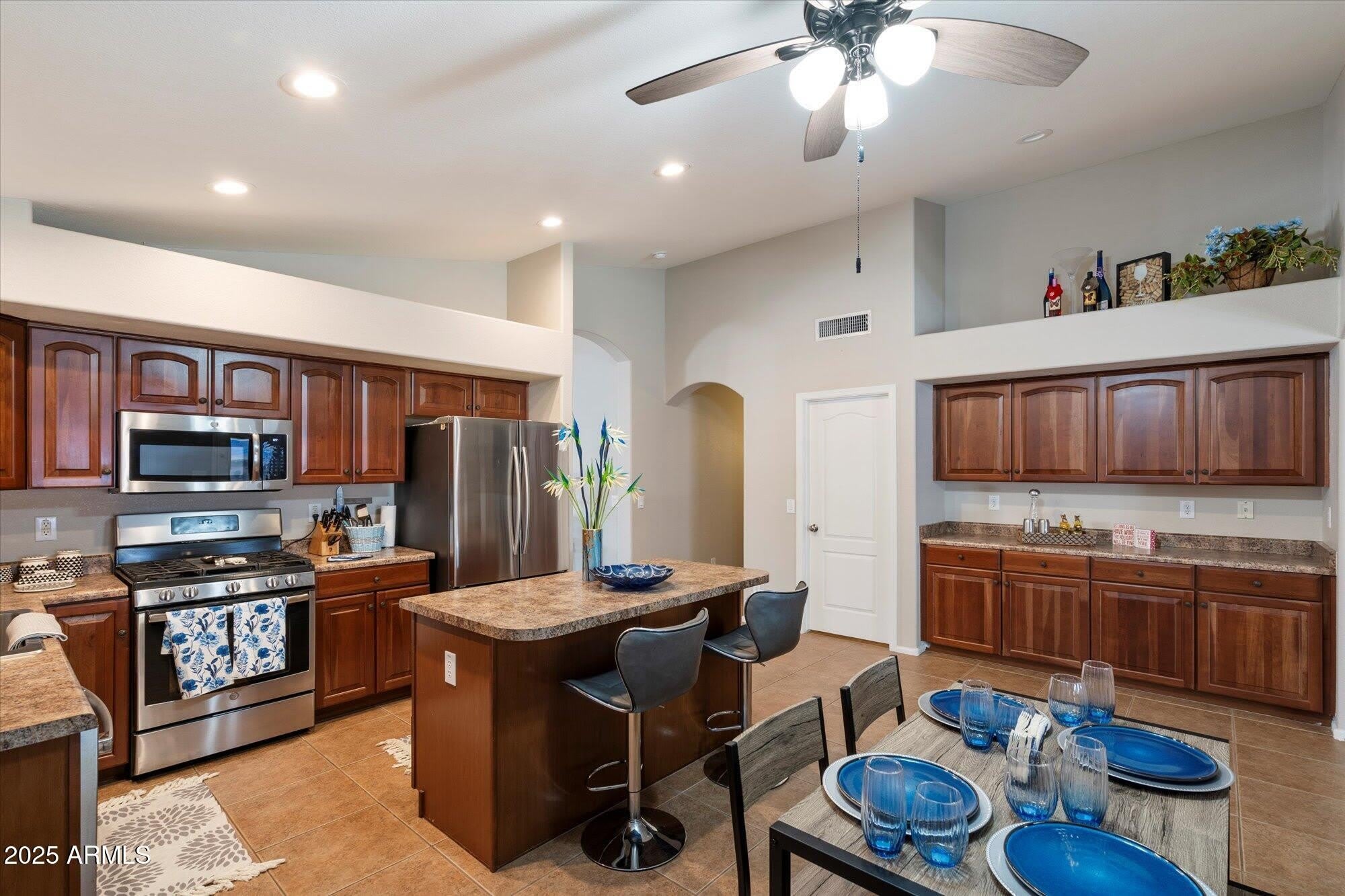 42187 W CHISHOLM Drive – photo 3