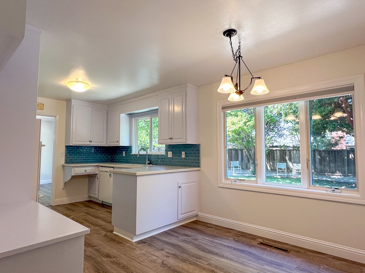 Lovely Willow Glen Home with beautiful yard! – photo 5