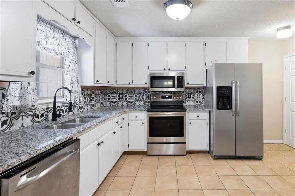 2898 Lakemont Drive SW – photo 5