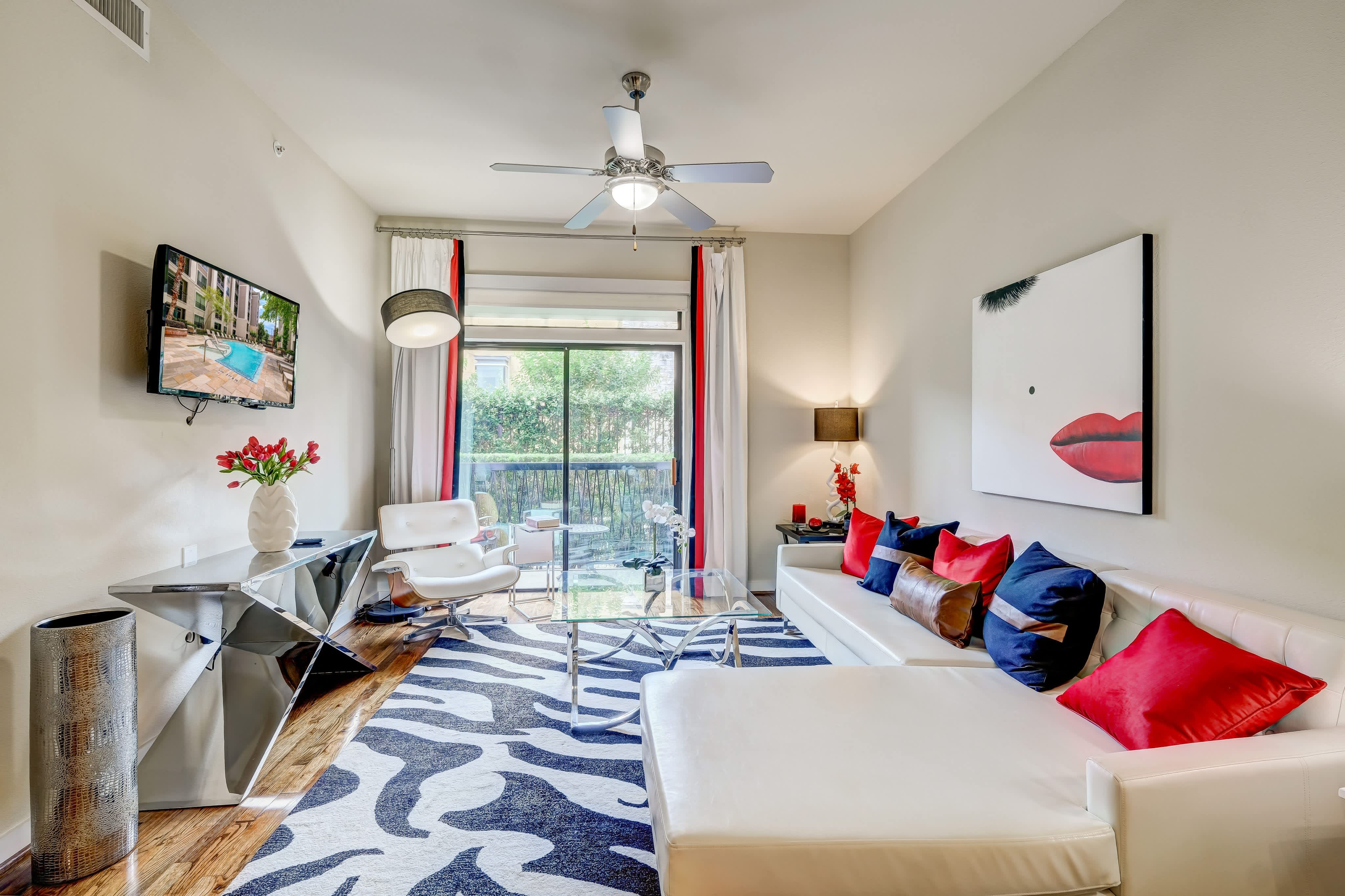 2900 West Dallas – photo 3