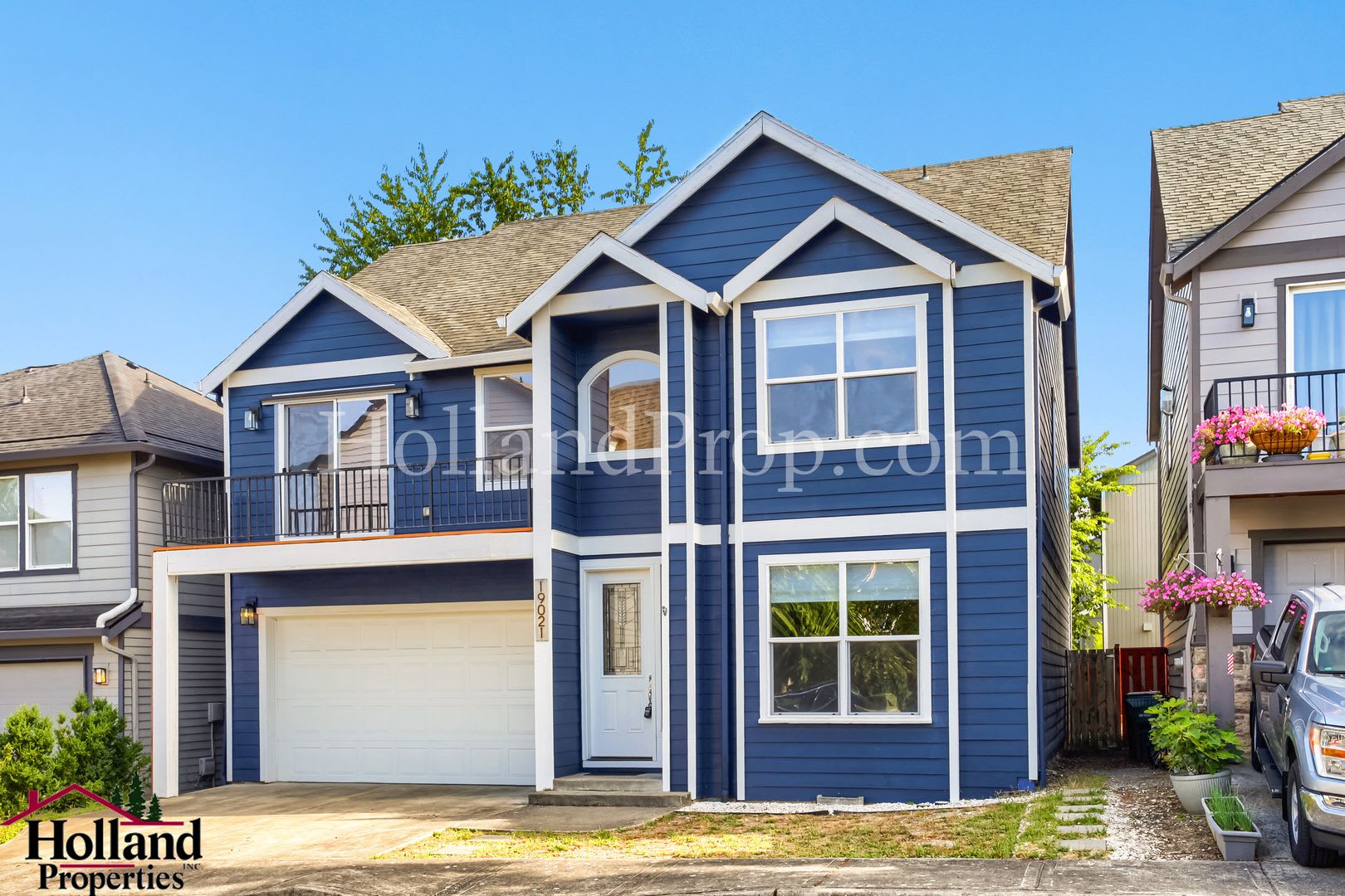 Modern Comfort Meets Prime Beaverton Living! ** NEW PRICE $2,995 AND REDUCED SECURITY DEPOSIT ** – photo 2