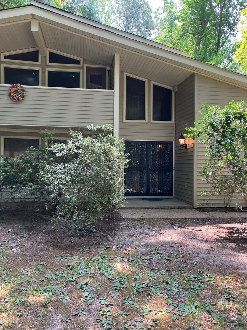 4852 Rosewell Drive – photo 1