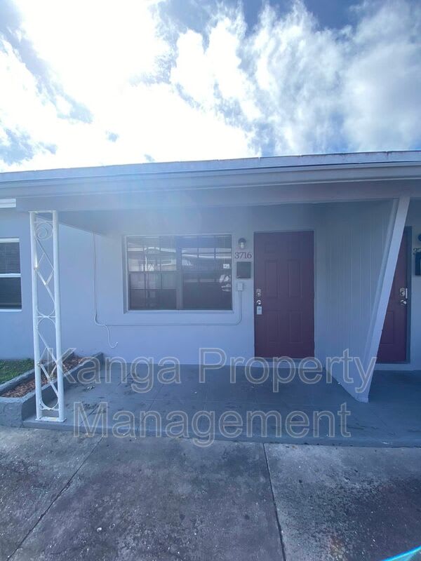 3716 Henry Ave – photo 2