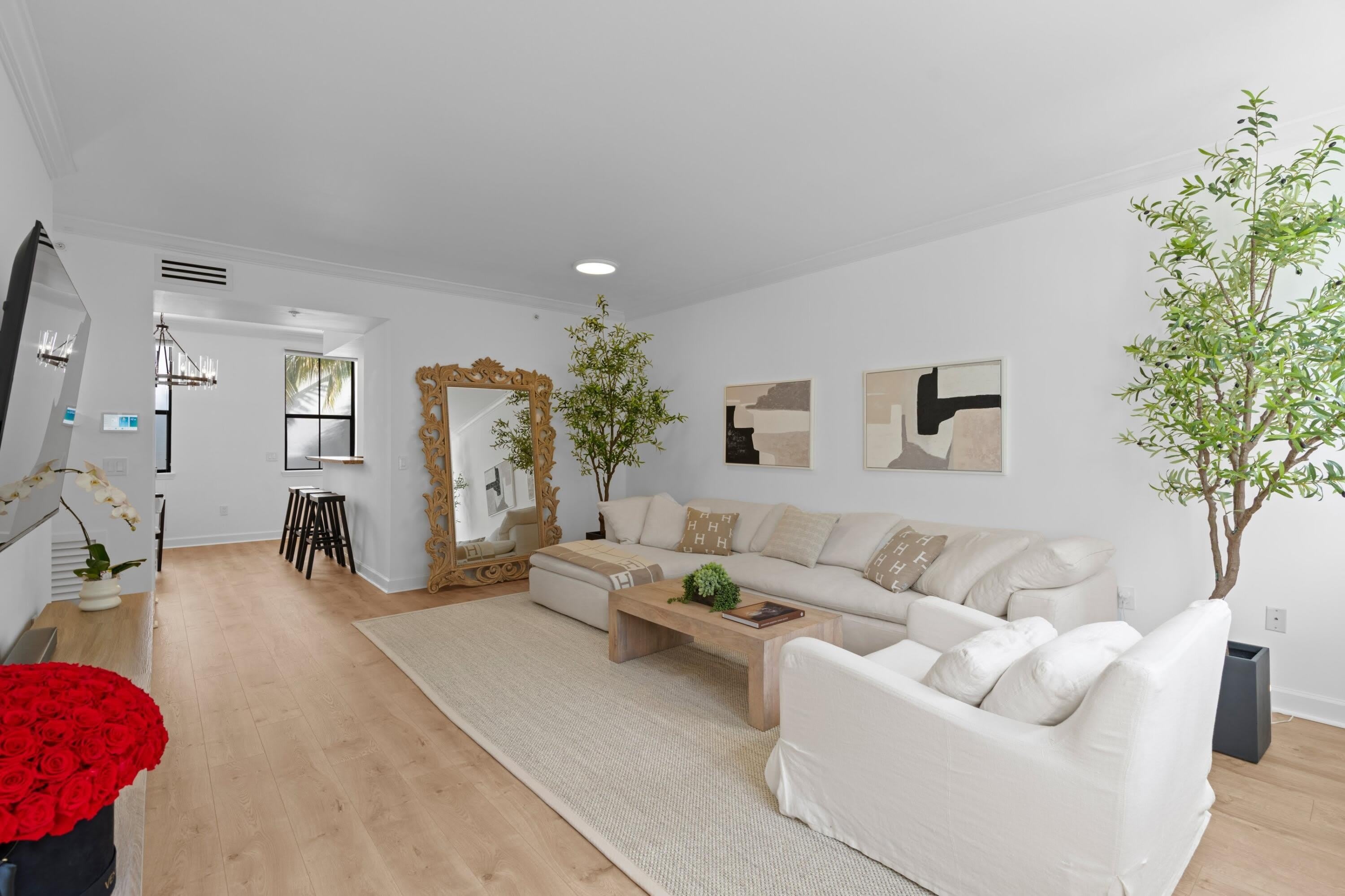 687 Hibiscus Street – photo 4