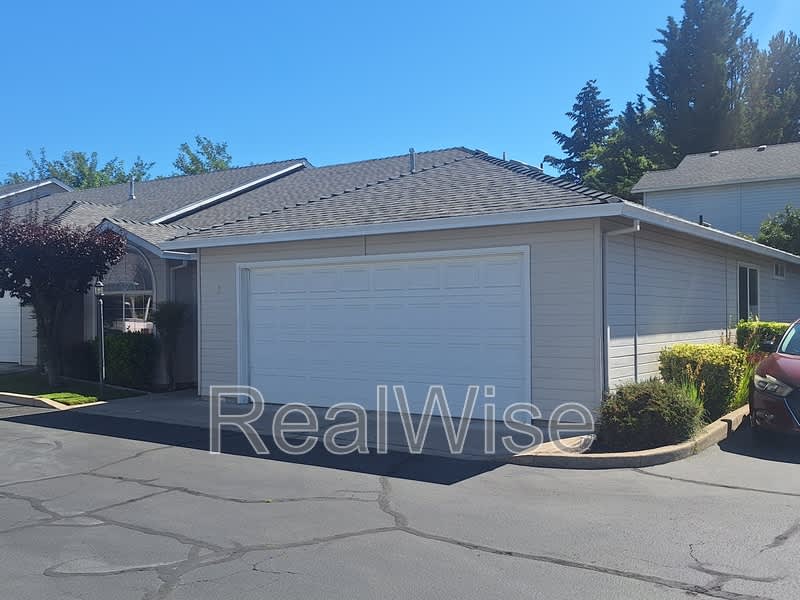 1221 Skeeters Ln – photo 2