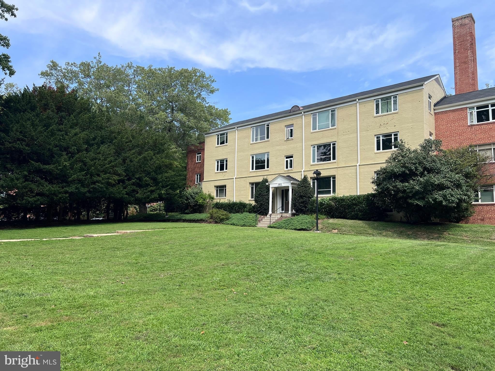 10413 MONTROSE Avenue – photo 4