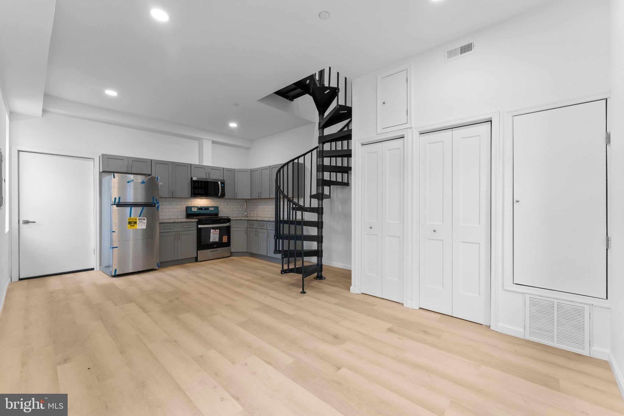 2600 S 7TH Street – photo 3