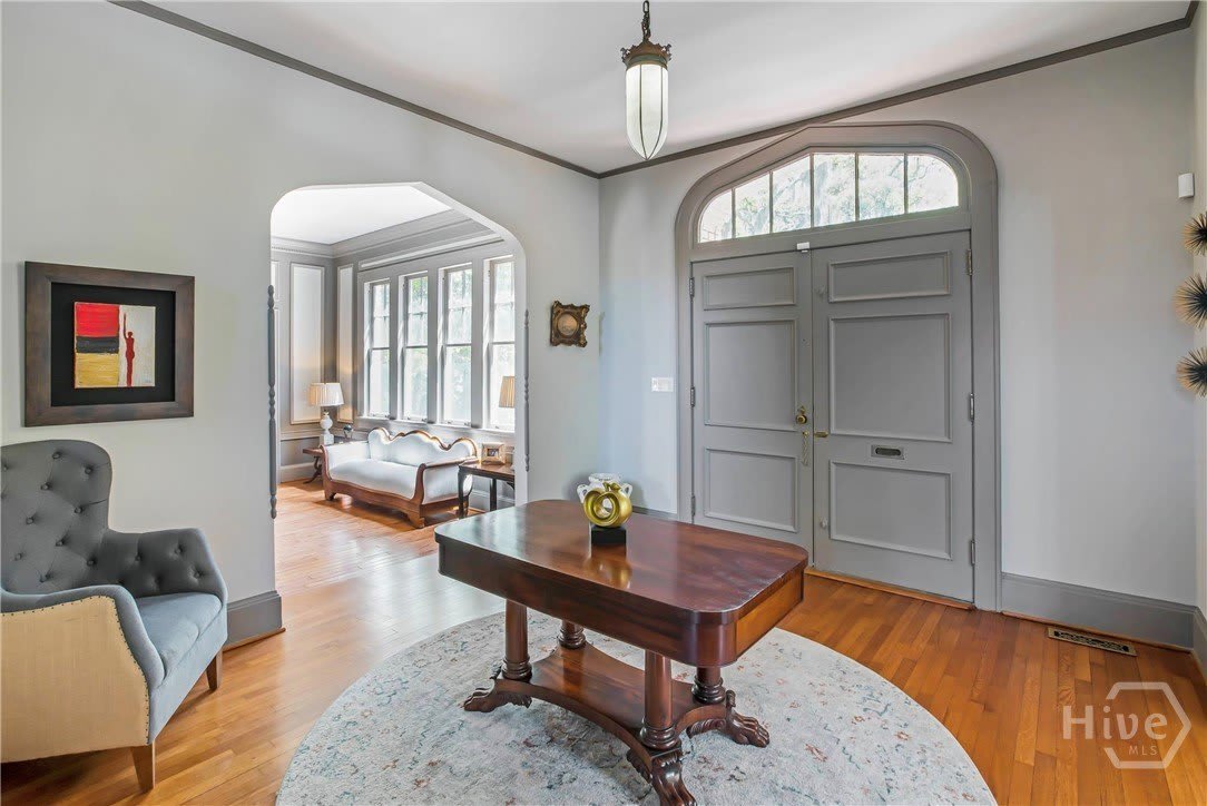 624 E Victory Drive – photo 2