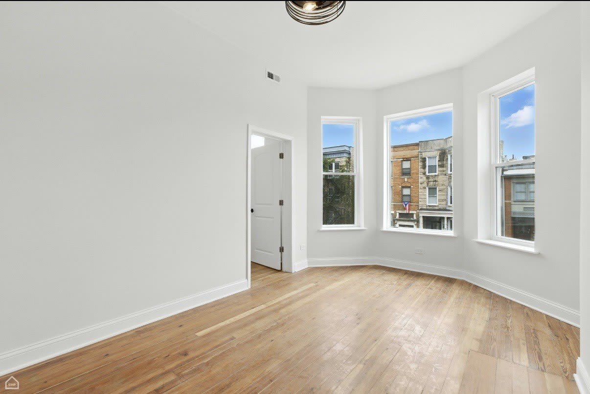 909 W Addison Street – photo 4