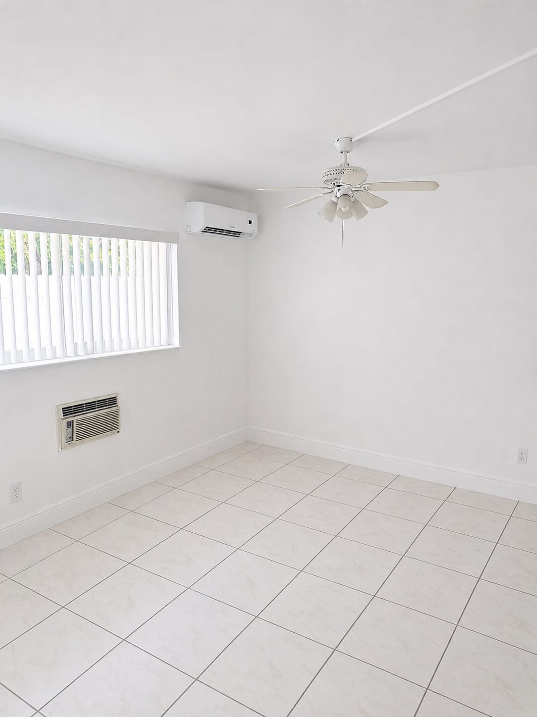 1801 Northeast 25th Avenue – photo 4