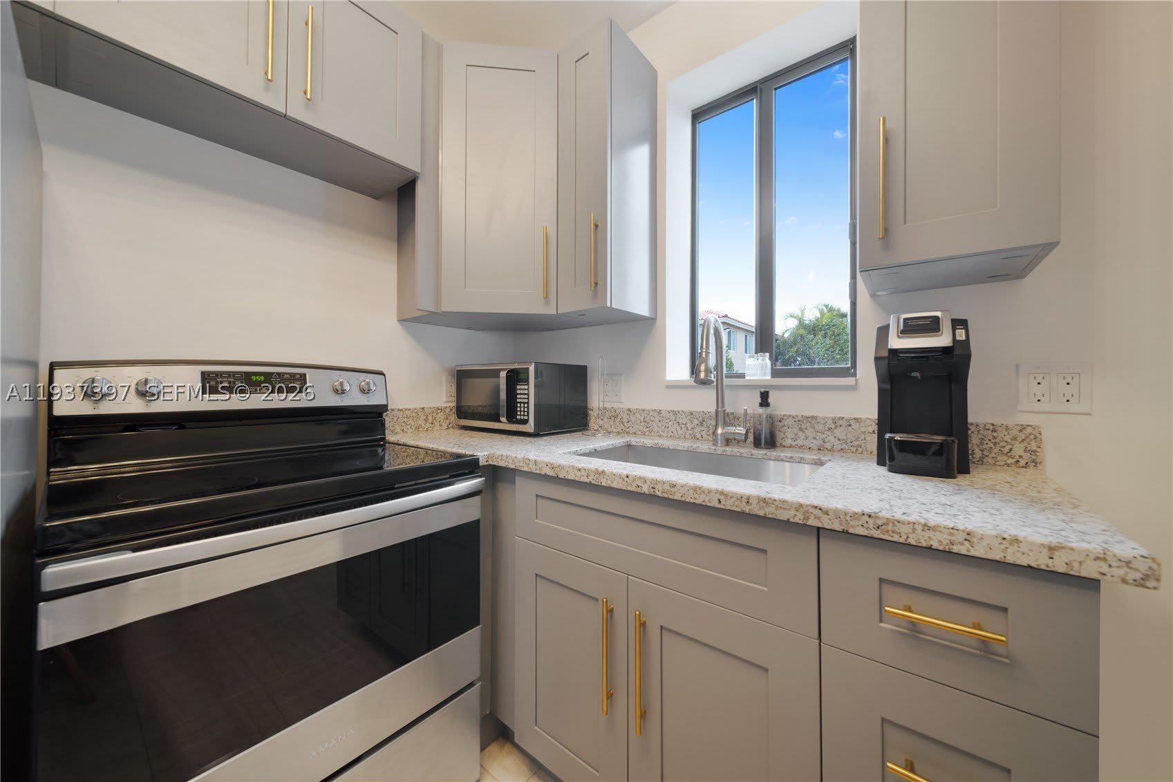 2162 SW 14th Ter – photo 4