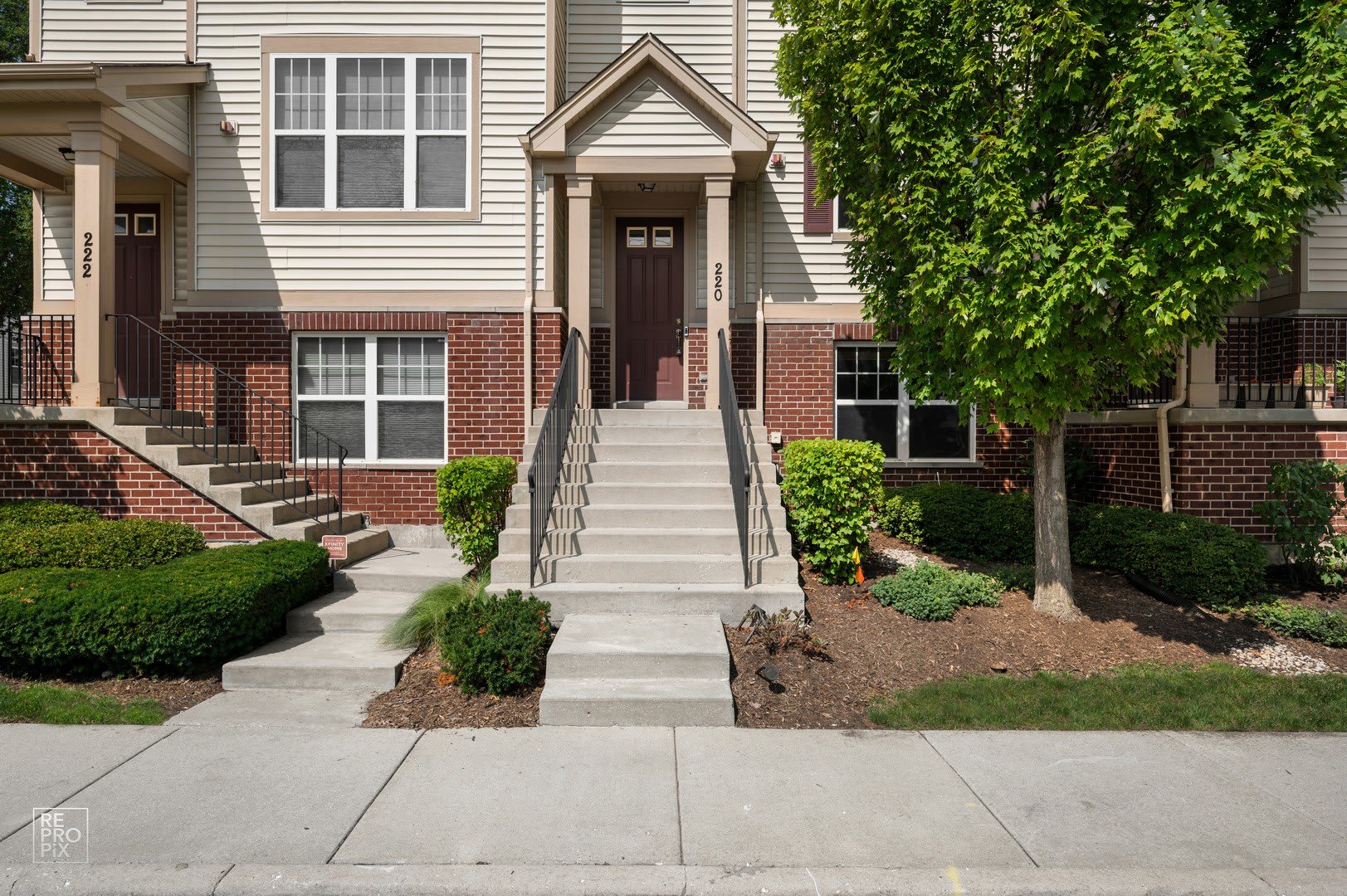 220 Laurel Avenue – photo 1