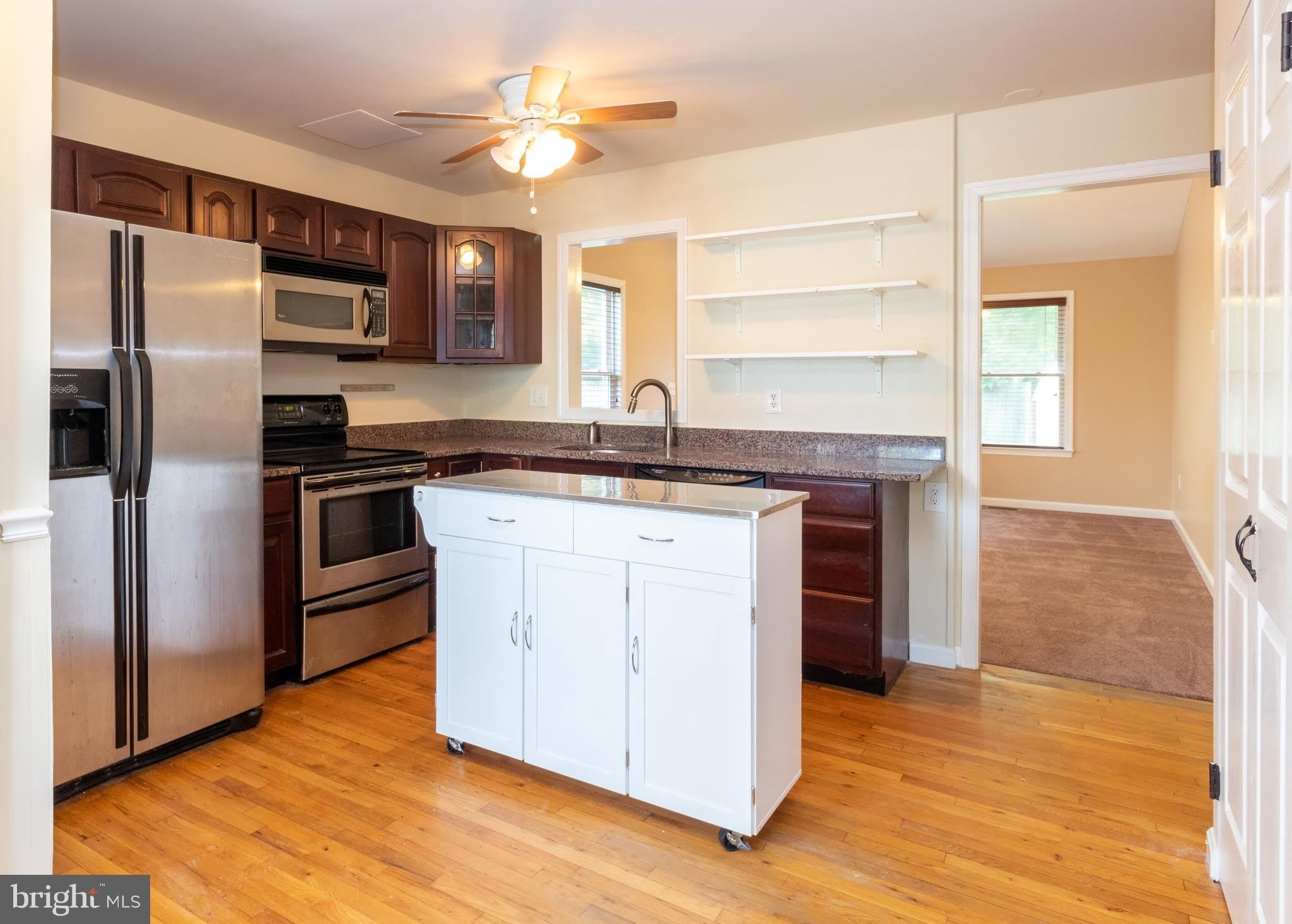 1036 HYDE PARK Drive – photo 4