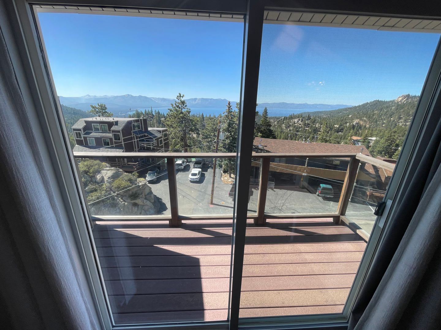 Beautiful townhome available now! – photo 2