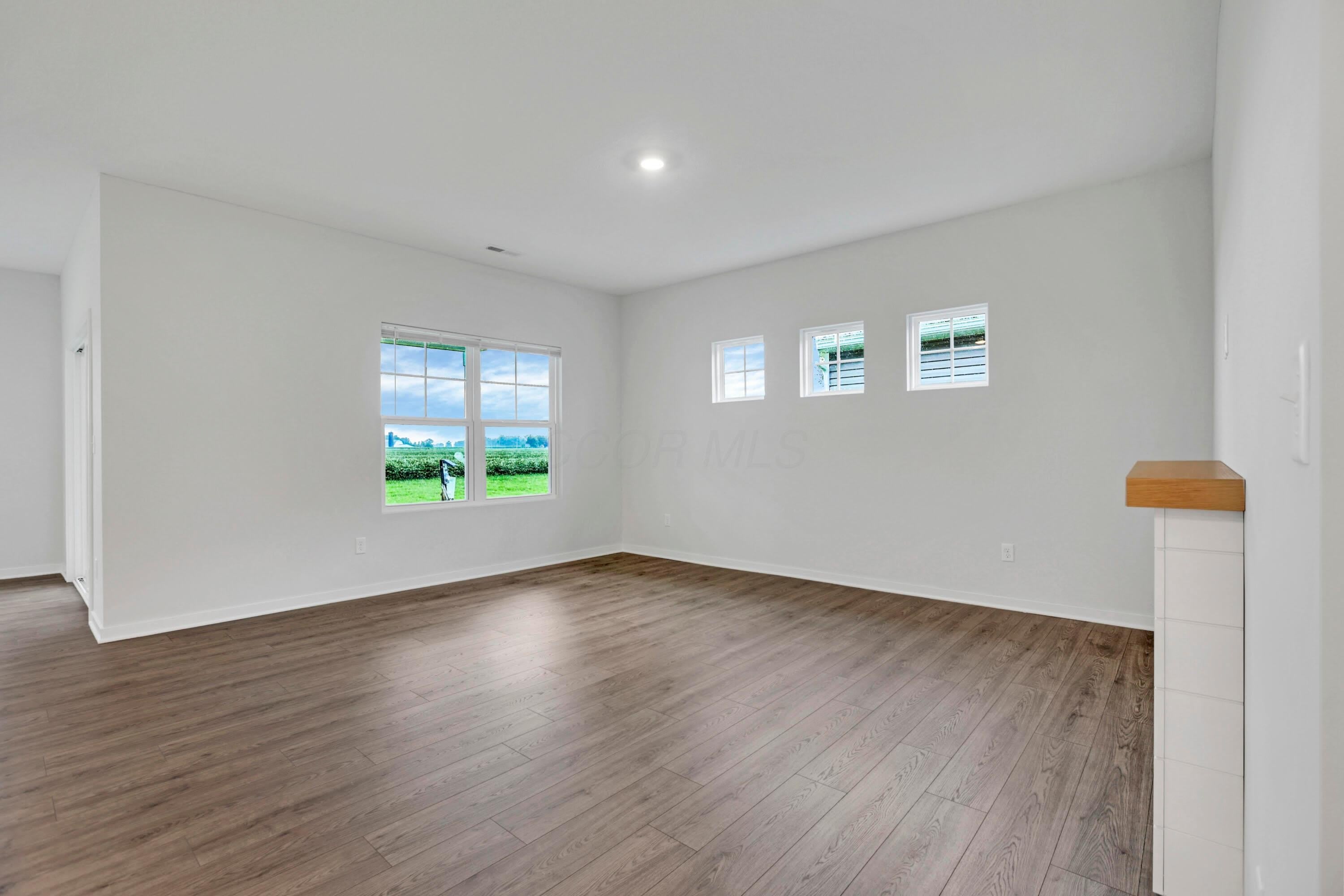 539 Darliene Drive – photo 5