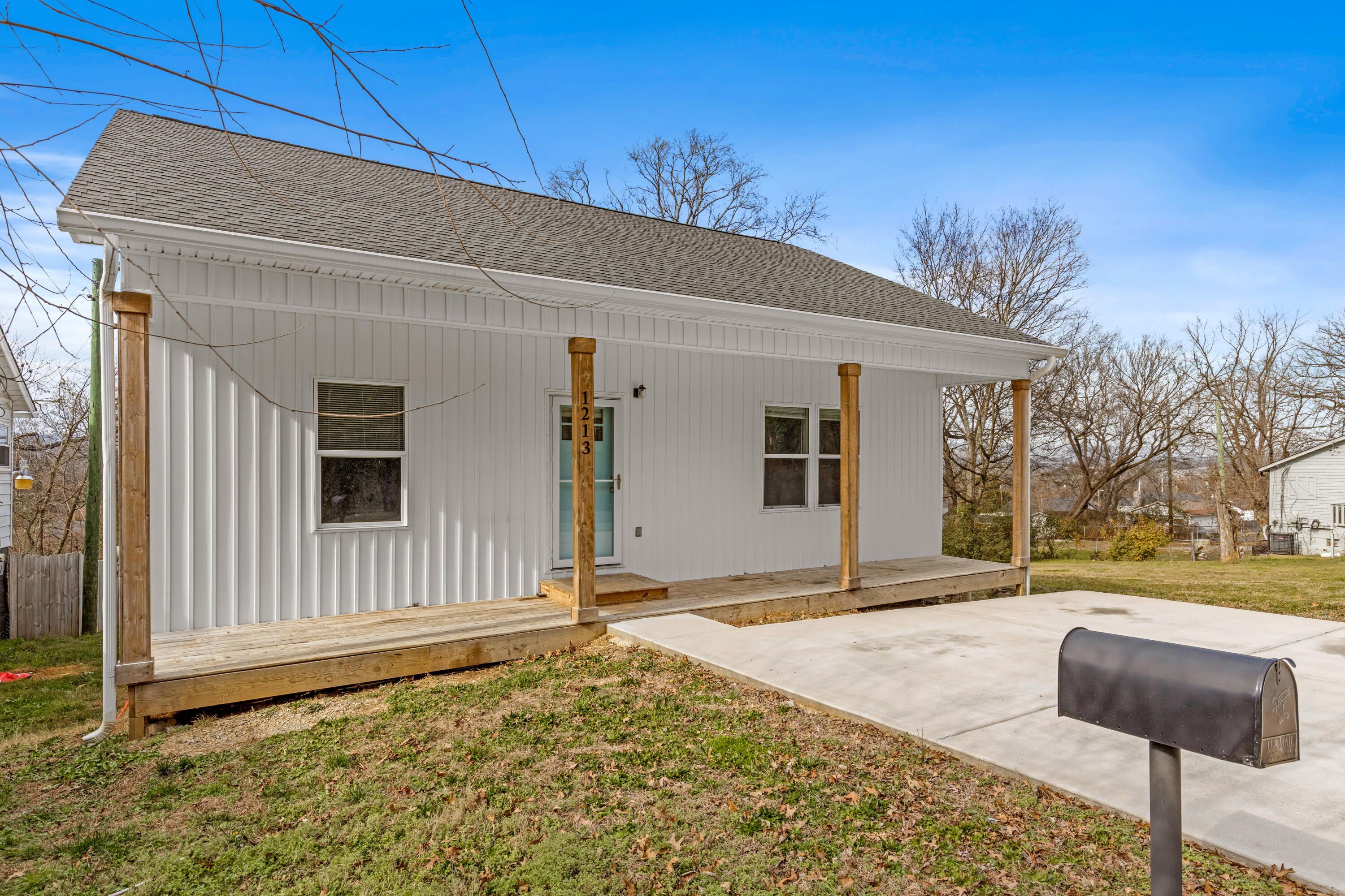 1213 N Chamberlain Avenue – photo 2