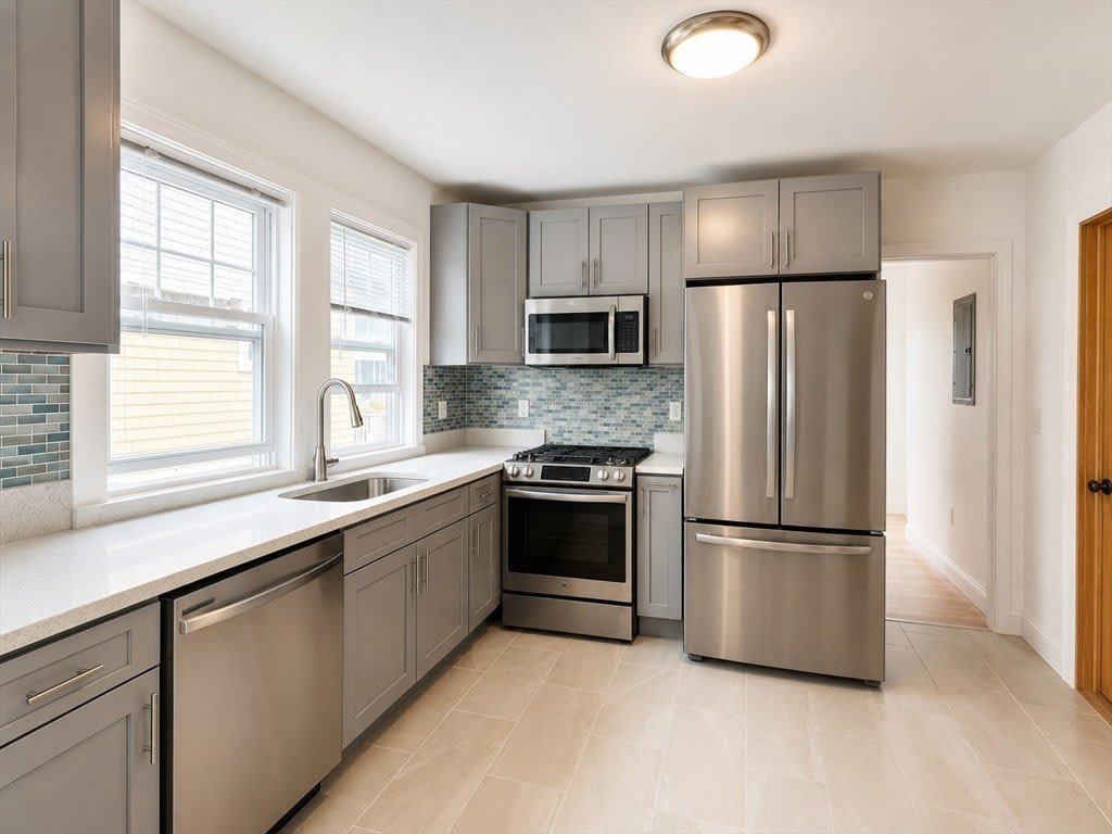 30 Eatonia St – photo 1