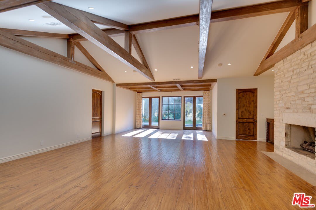 9530 Hidden Valley Rd – photo 5