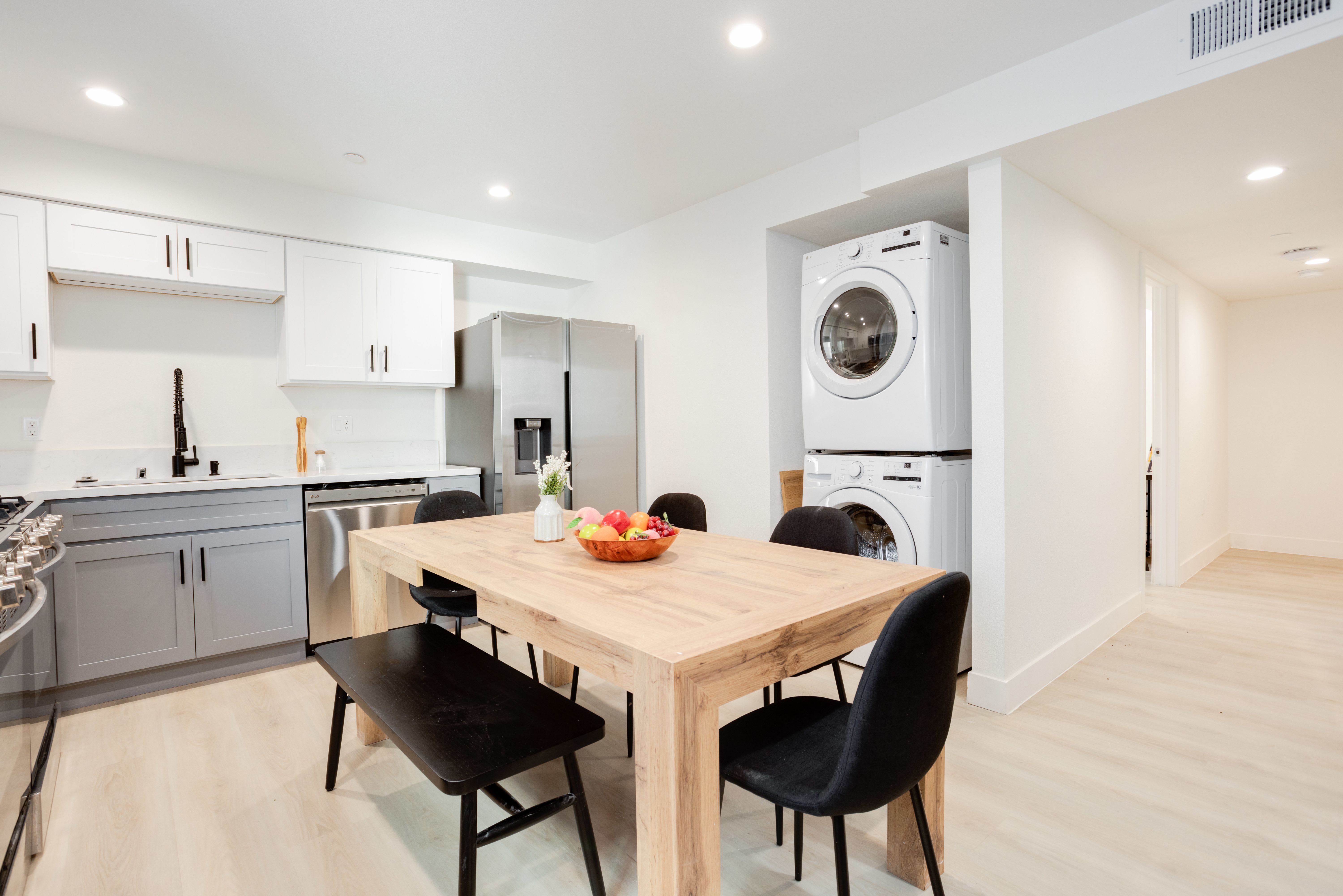 1224 W 37th Place – photo 5