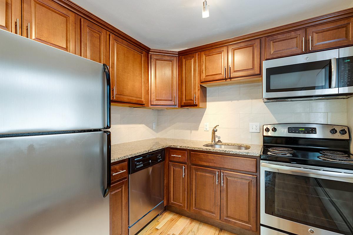 1362 Clayton St. Apartments – photo 3