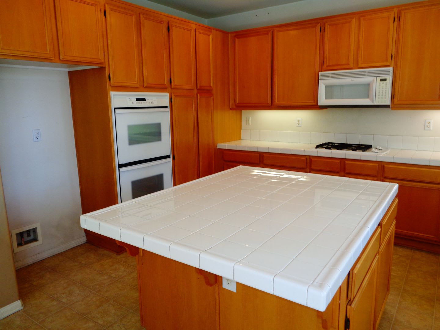 3 Bed 3 Bath Remodeled House For Rent in Gated and Private Upland Community – photo 5