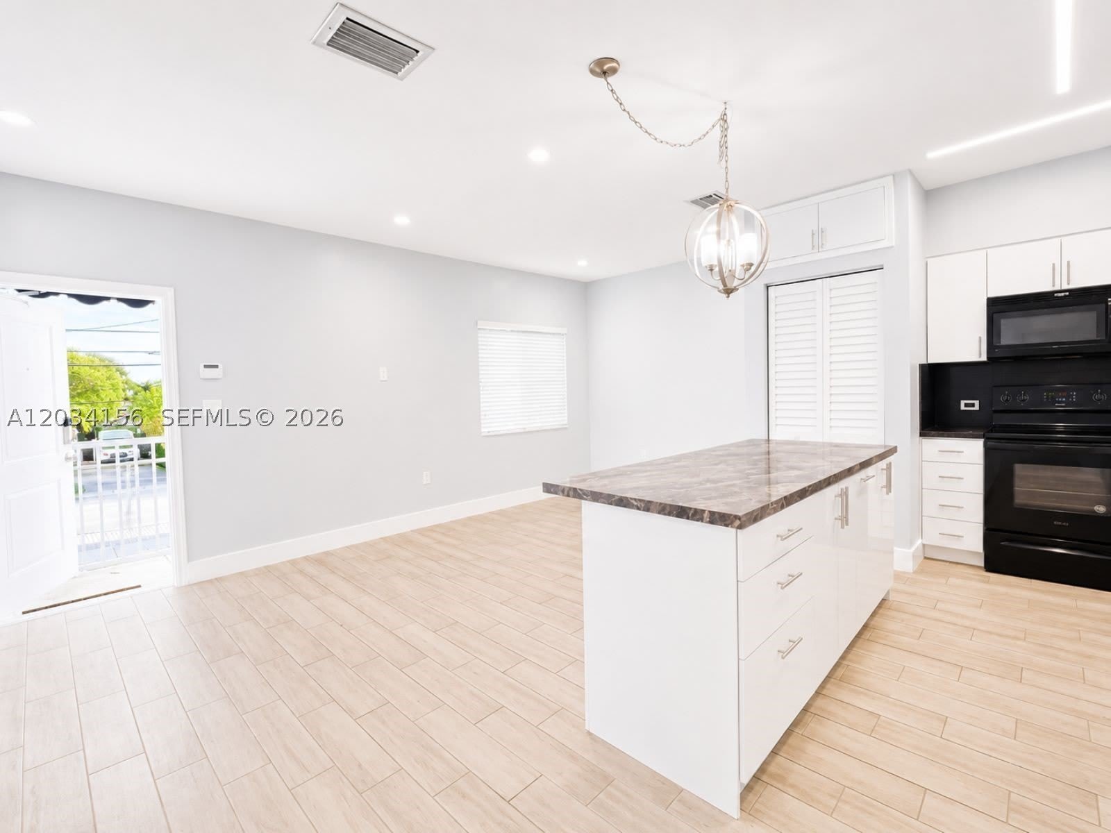 7135 SW 21st St – photo 3