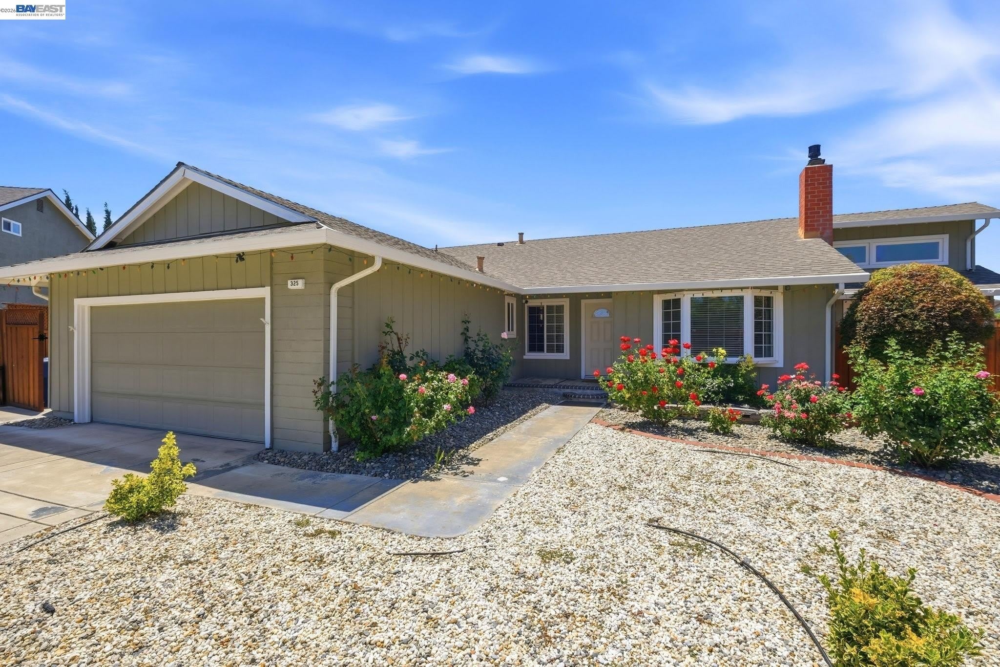 325 Goshen Ct – photo 2