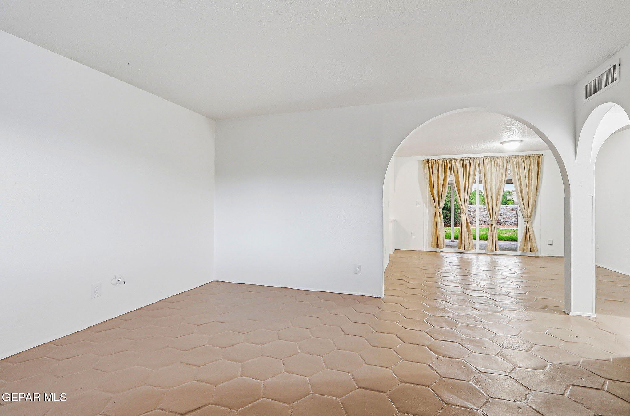4609 SKYLARK Way – photo 5
