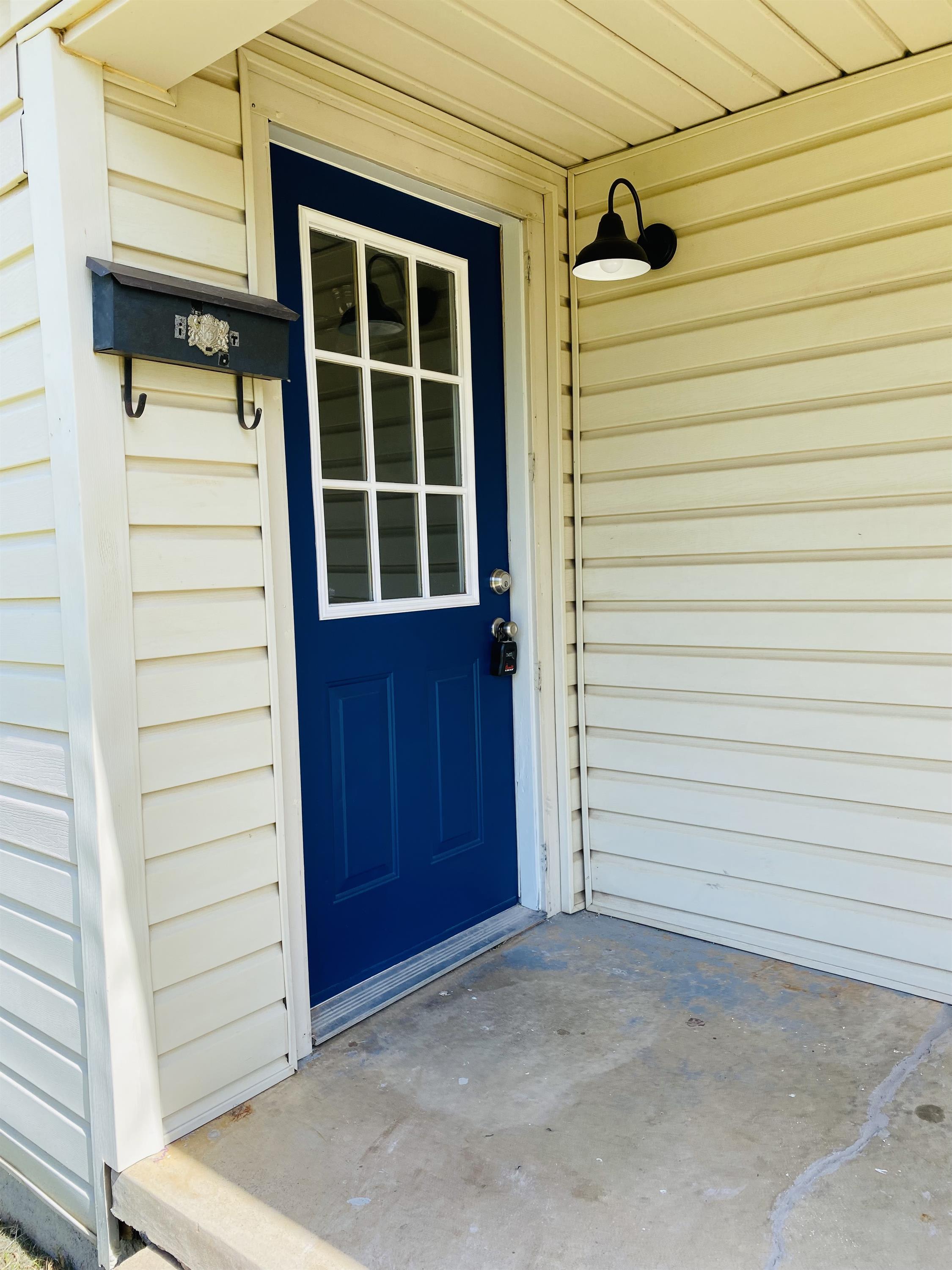 1606 East Cherokee Avenue – photo 4