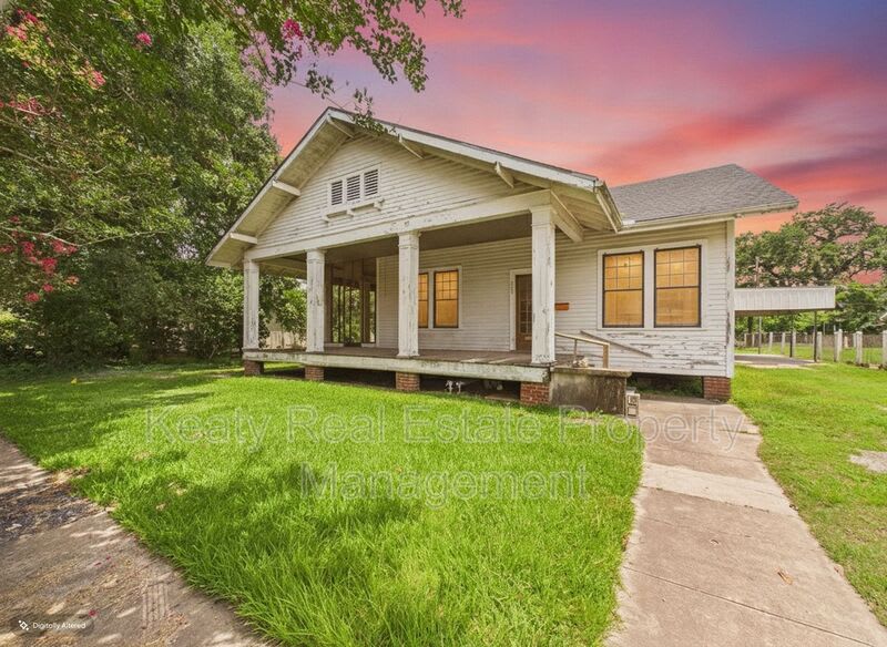 223 General Gardner Avenue – photo 3