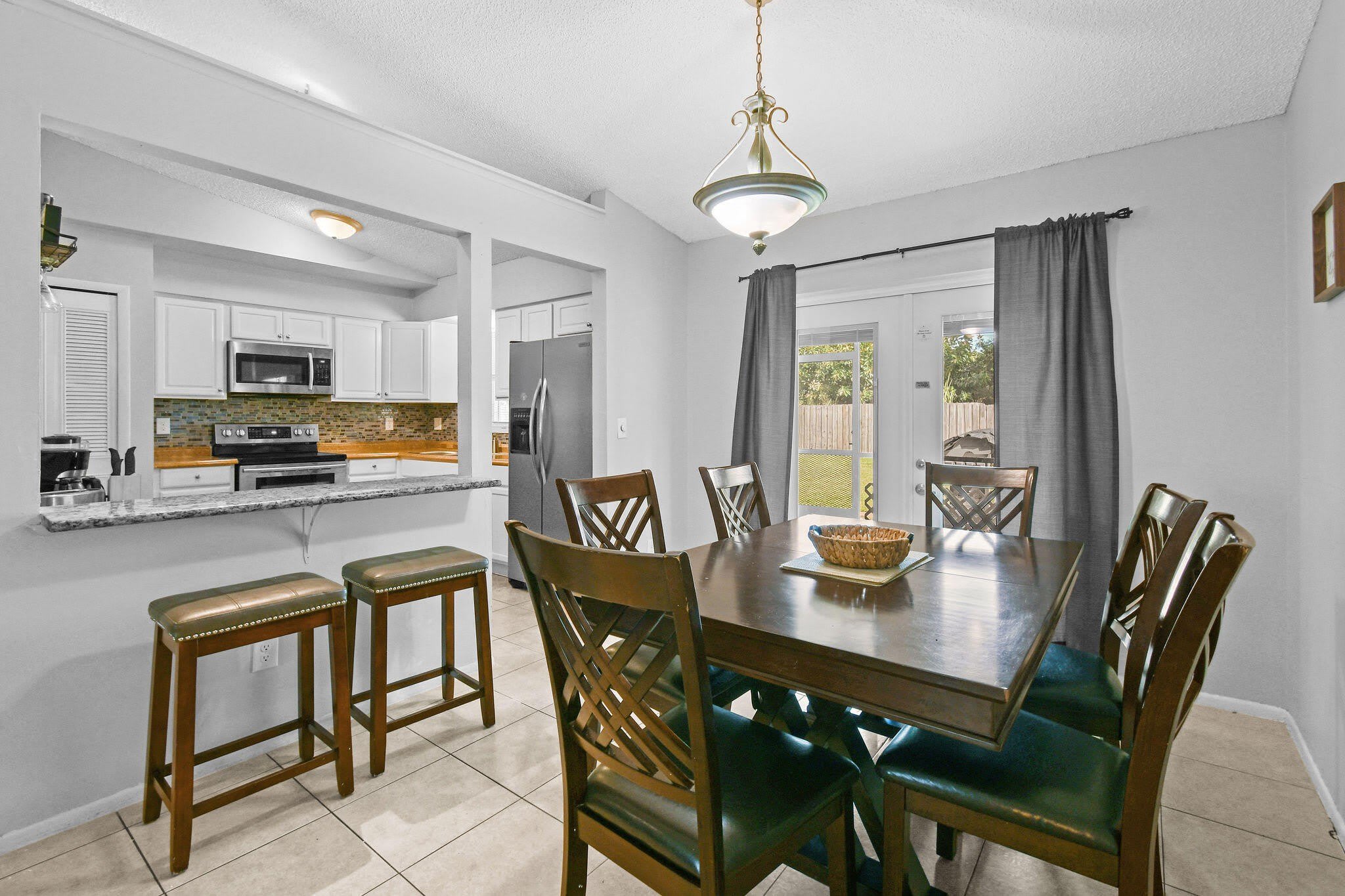 767 SE CHALOUPE Avenue – photo 5