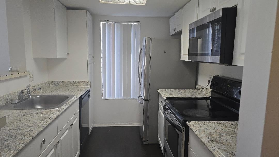 3194 Coral Lake Lane – photo 3