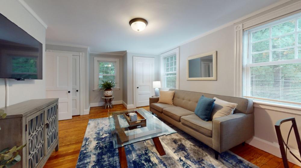 16 Linder Terrace – photo 2